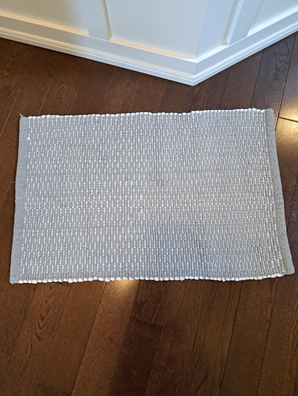 Accent Rug Doormat Indoor Grey White Rectangular Rug 19.5" x 30" Neutral Woven